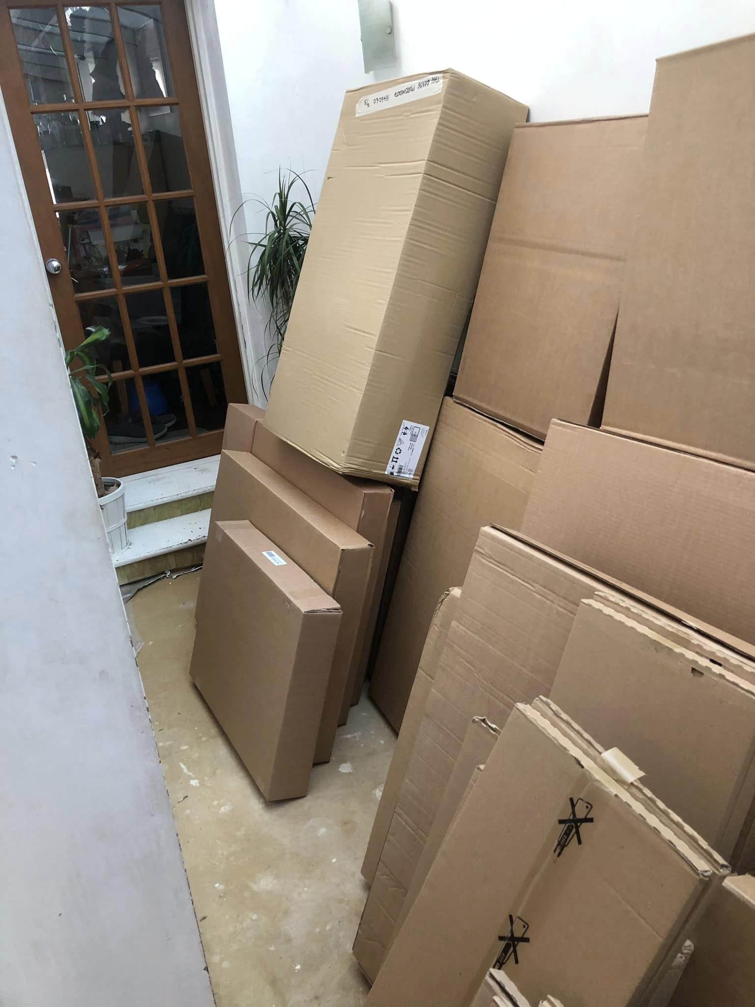 Large box courier service in London